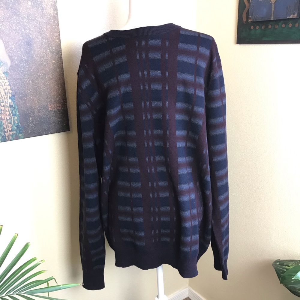 Perry Ellis men’s royal black and cherry sweater